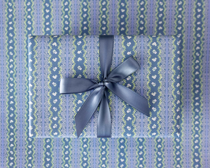 Scalloped Vines & Roses Gift Wrap Roll
