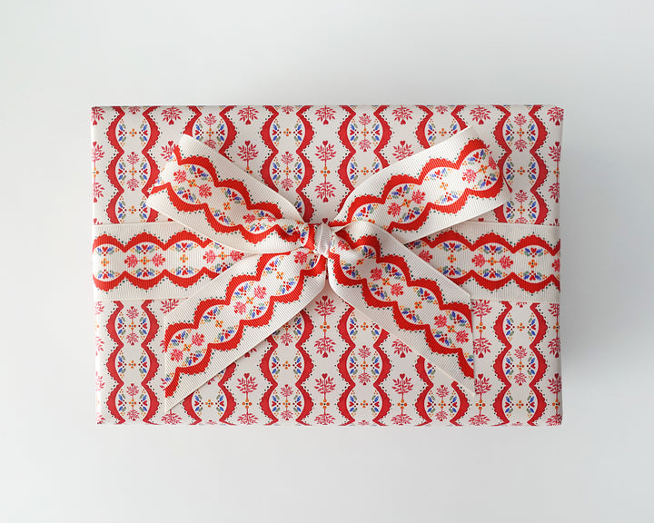 Holiday Lace Gift Wrap Sheets