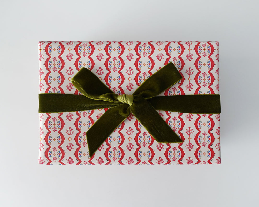 Holiday Lace Gift Wrap Sheets