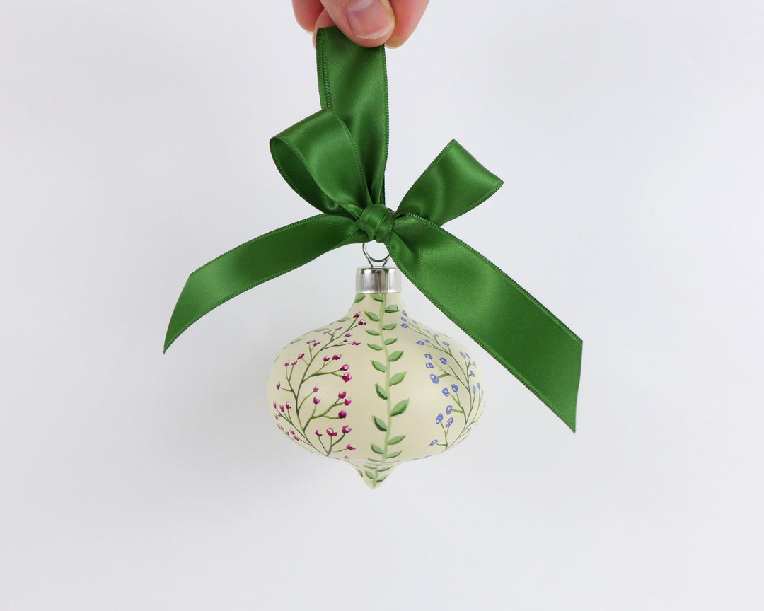 Petite Fleurs in Ivory Heirloom Ornament